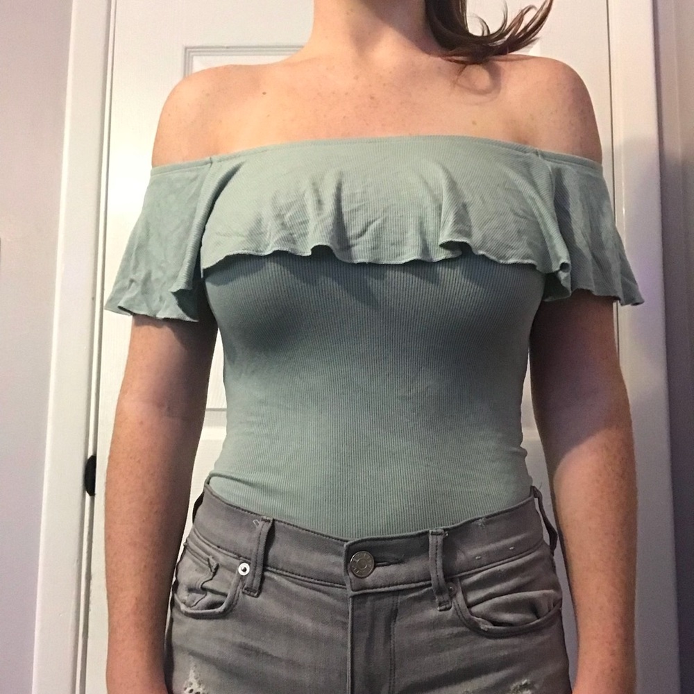 Strapless body suit